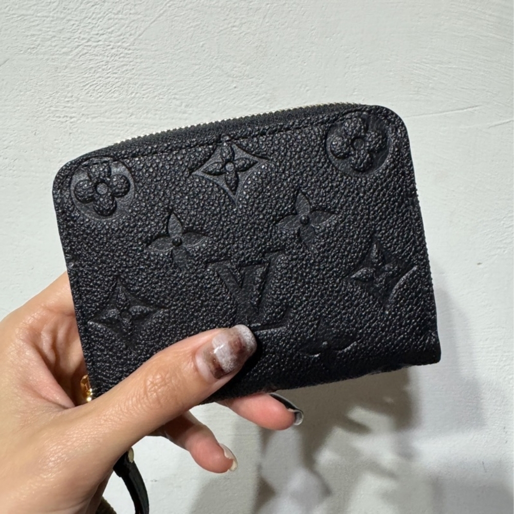 Louis Vuitton Zippy Coin Purse - Picture 2 of 7